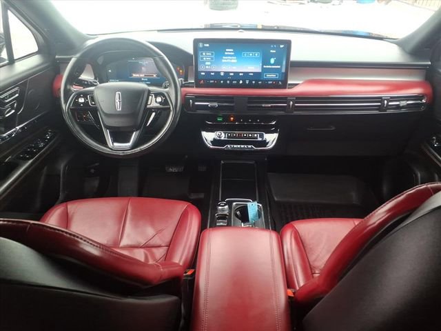 Used 2023 Lincoln Corsair Reserve w/ Equipment Group 201A image 13