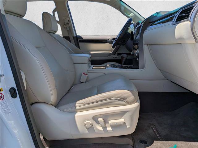 Used 2018 Lexus GX 460 Premium w/ Premium Package AWD/4WD image 22