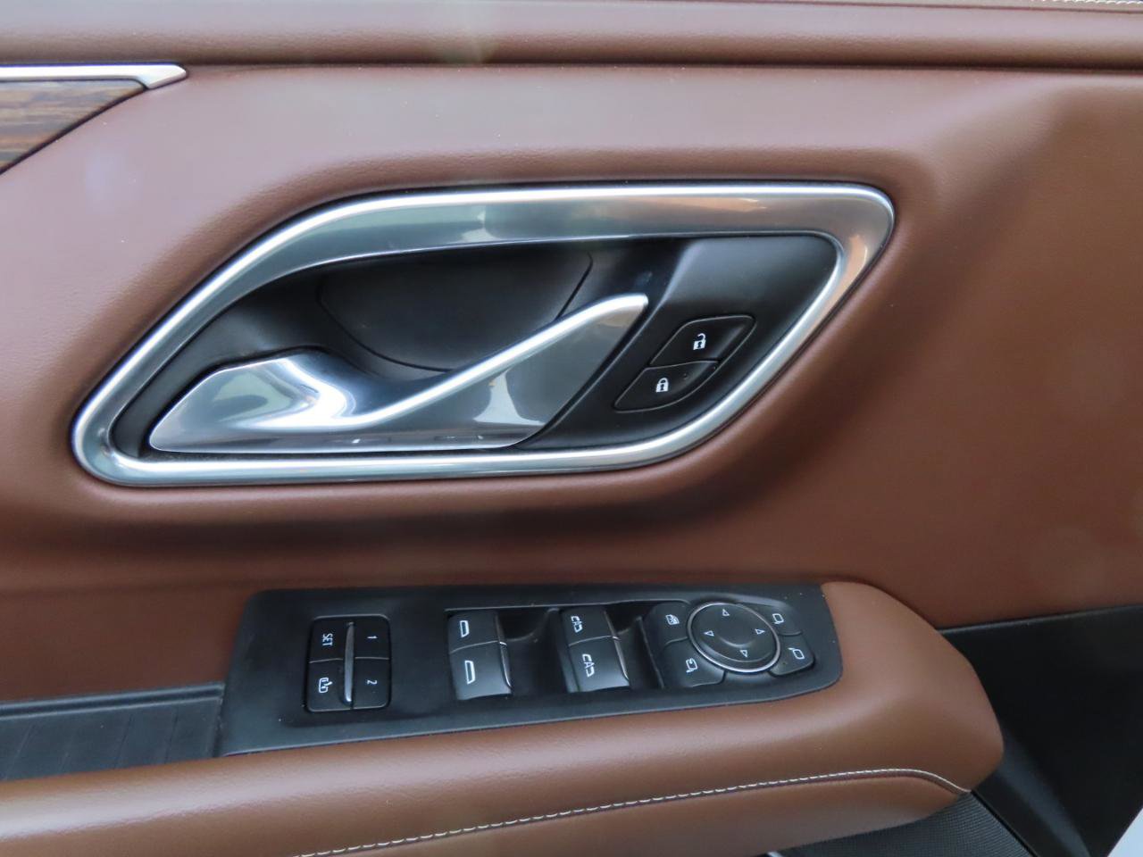 Used 2021 Chevrolet Tahoe High Country w/ Premium Package image 26