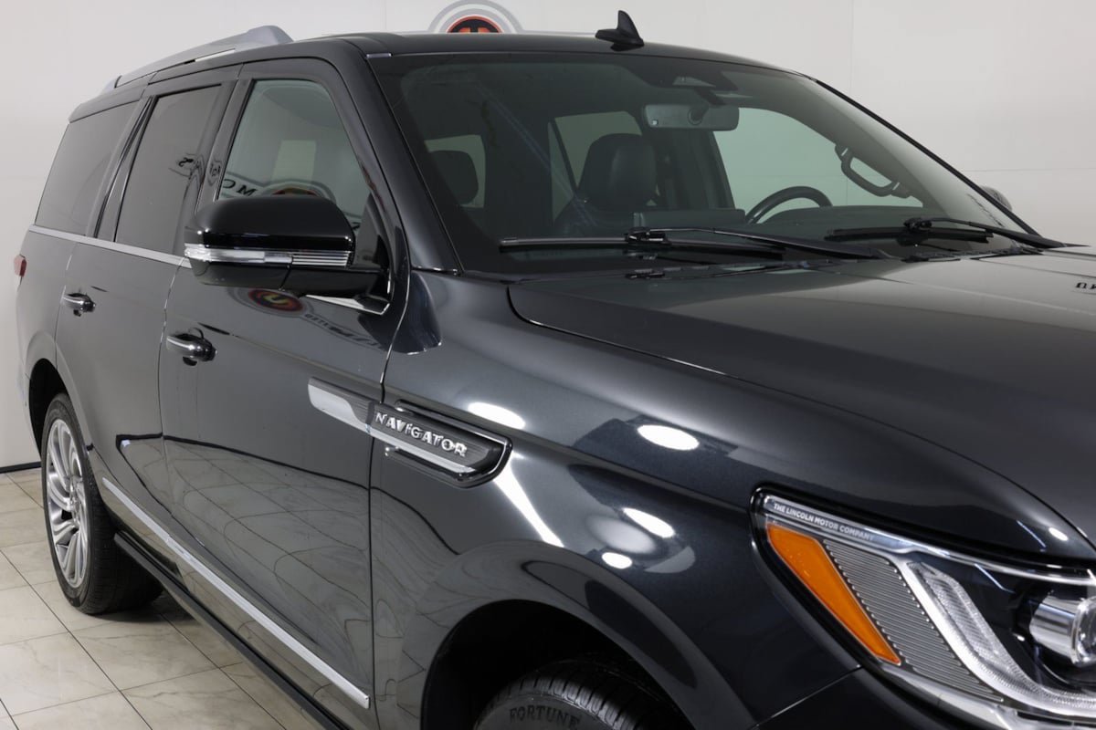 Used 2023 Lincoln Navigator Reserve AWD/4WD image 39