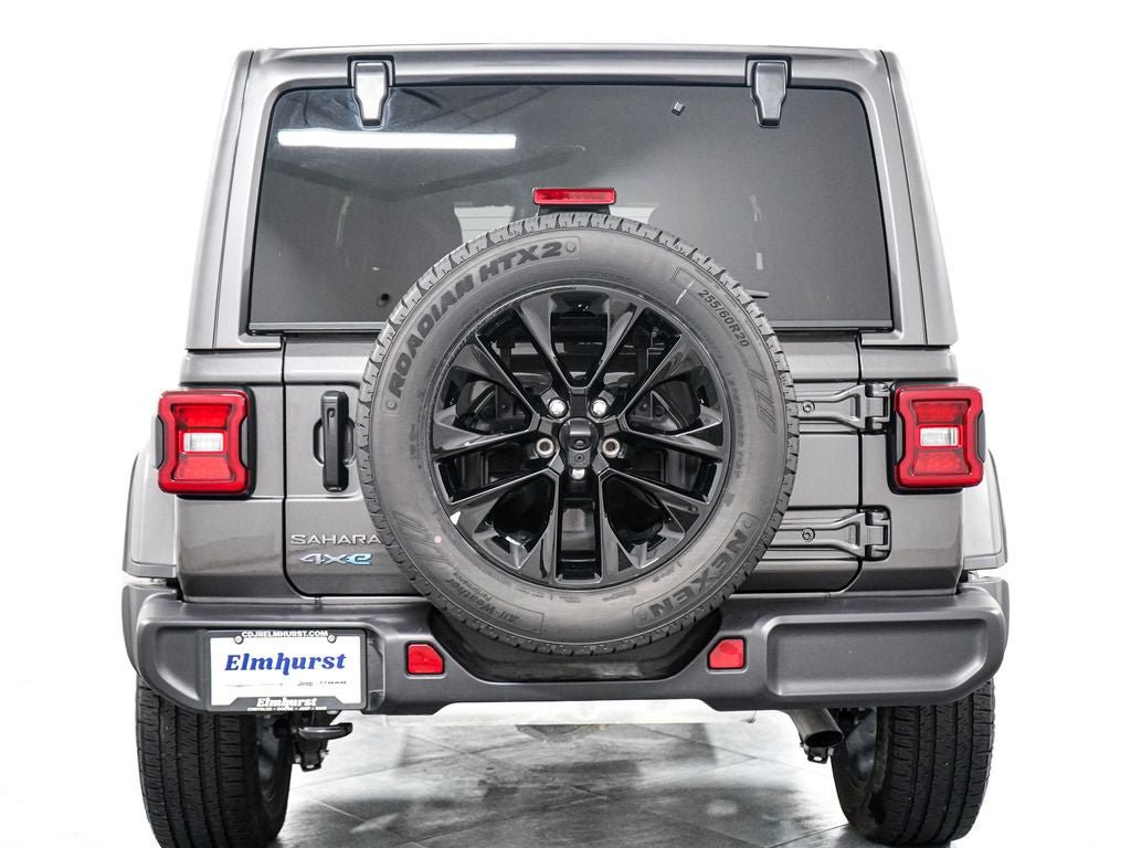Used 2025 Jeep Wrangler Unlimited Sahara AWD/4WD image 6