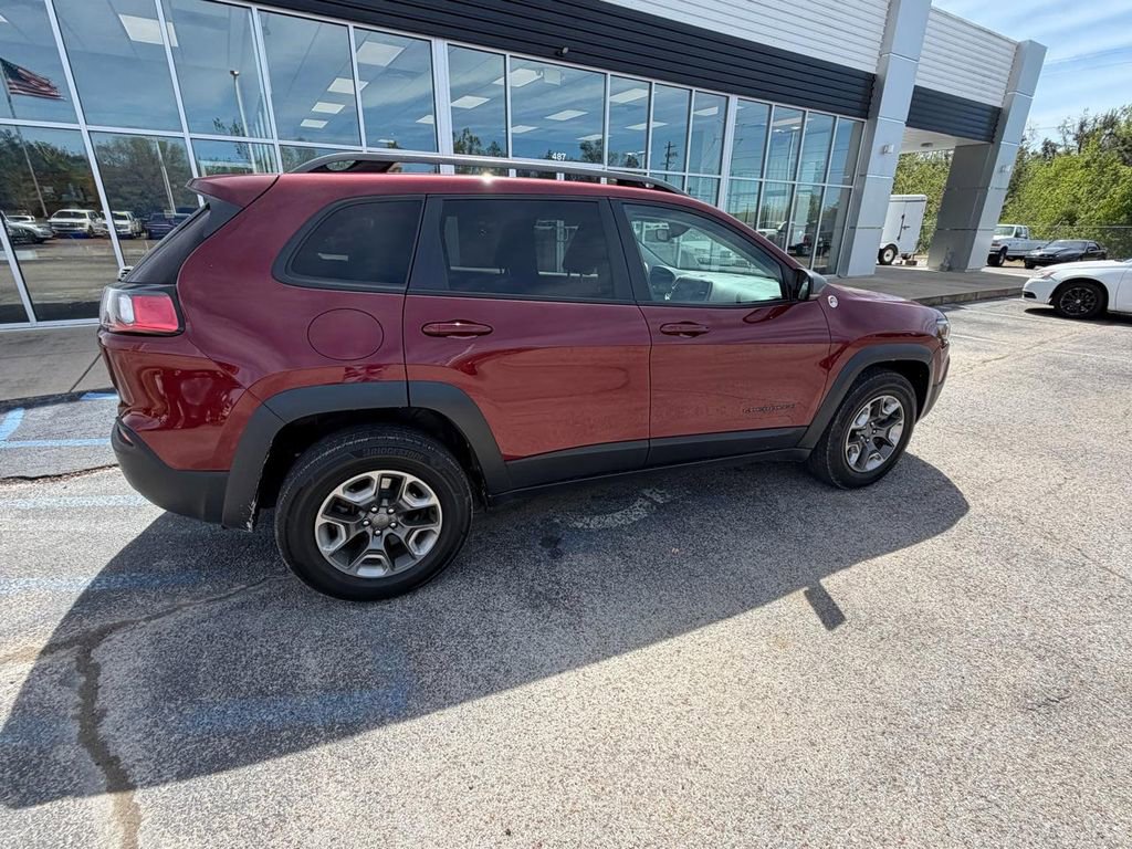 Used 2019 Jeep Cherokee Trailhawk w/ Cold Weather Group AWD/4WD image 4