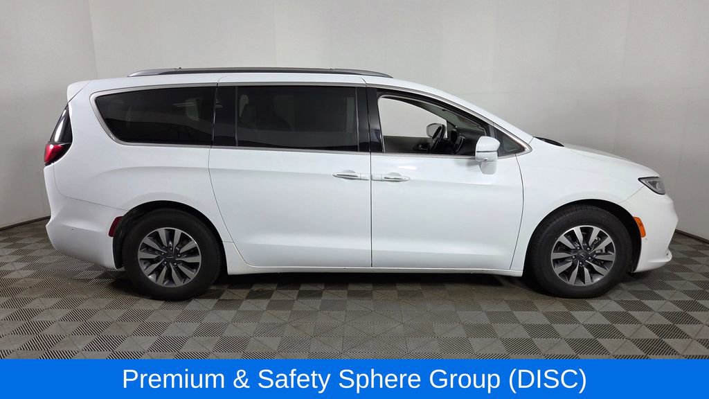 Used 2021 Chrysler Pacifica Touring-L FWD image 9