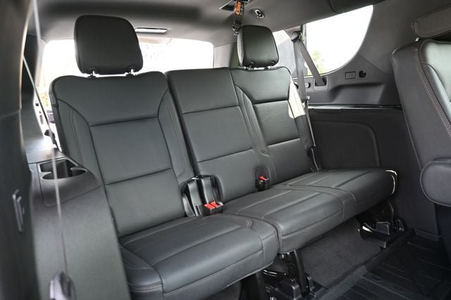 Used 2026 Chevrolet Suburban High Country AWD/4WD image 22