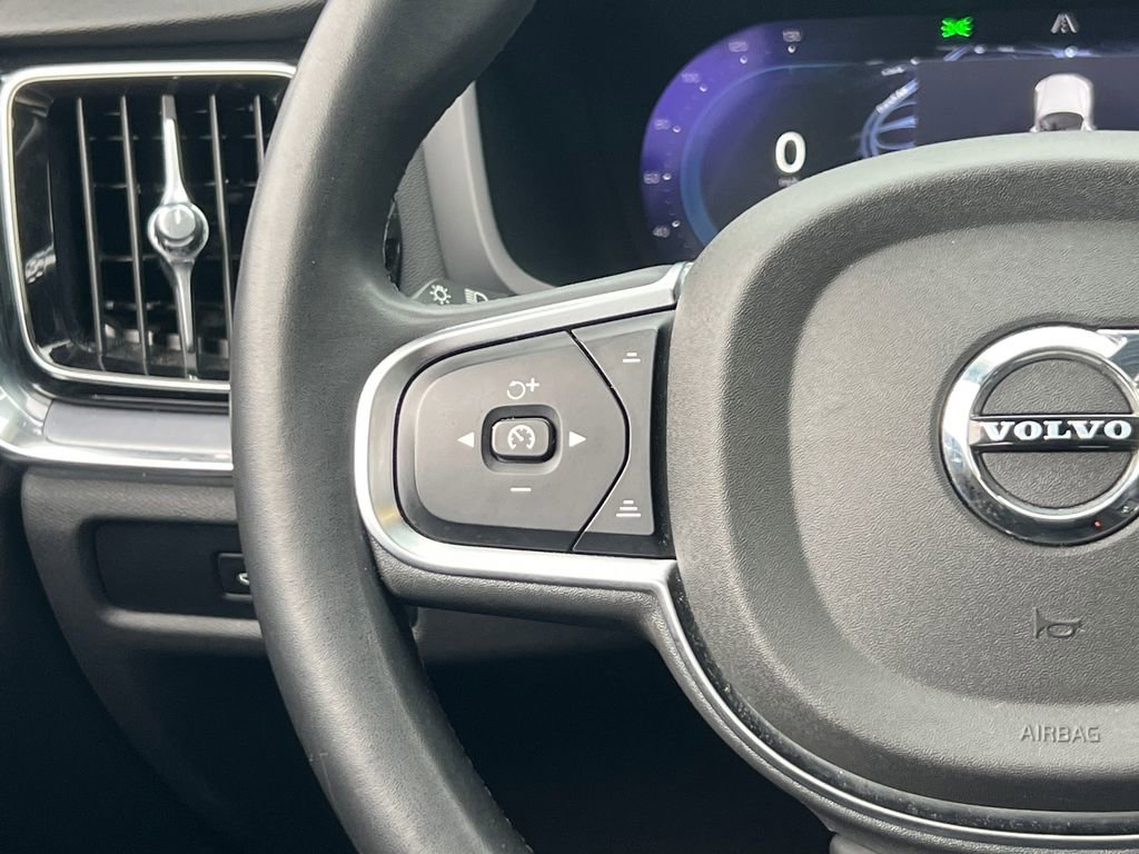 Used 2024 Volvo S60 B5 Core image 24