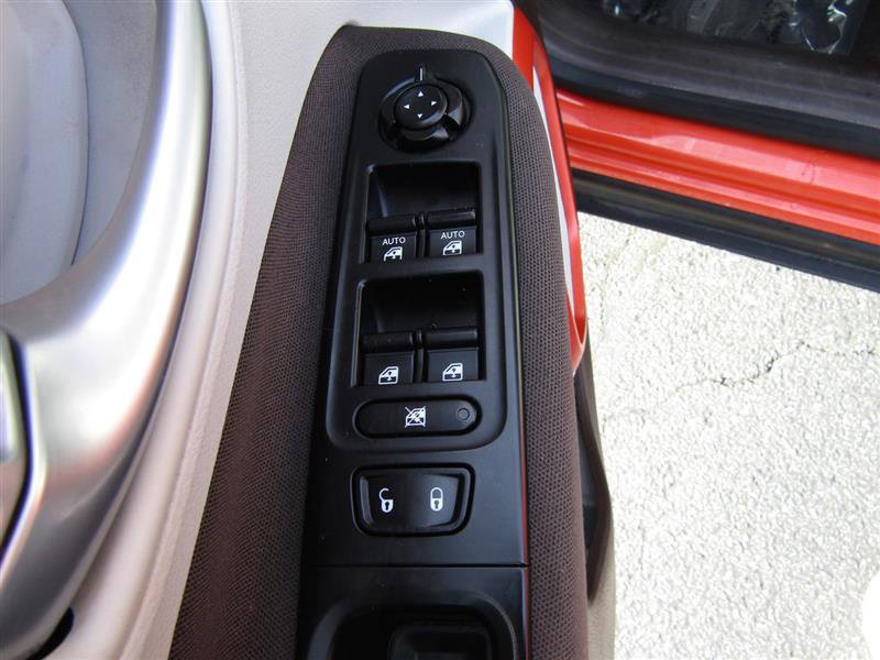 Used 2015 Jeep Renegade Latitude image 10