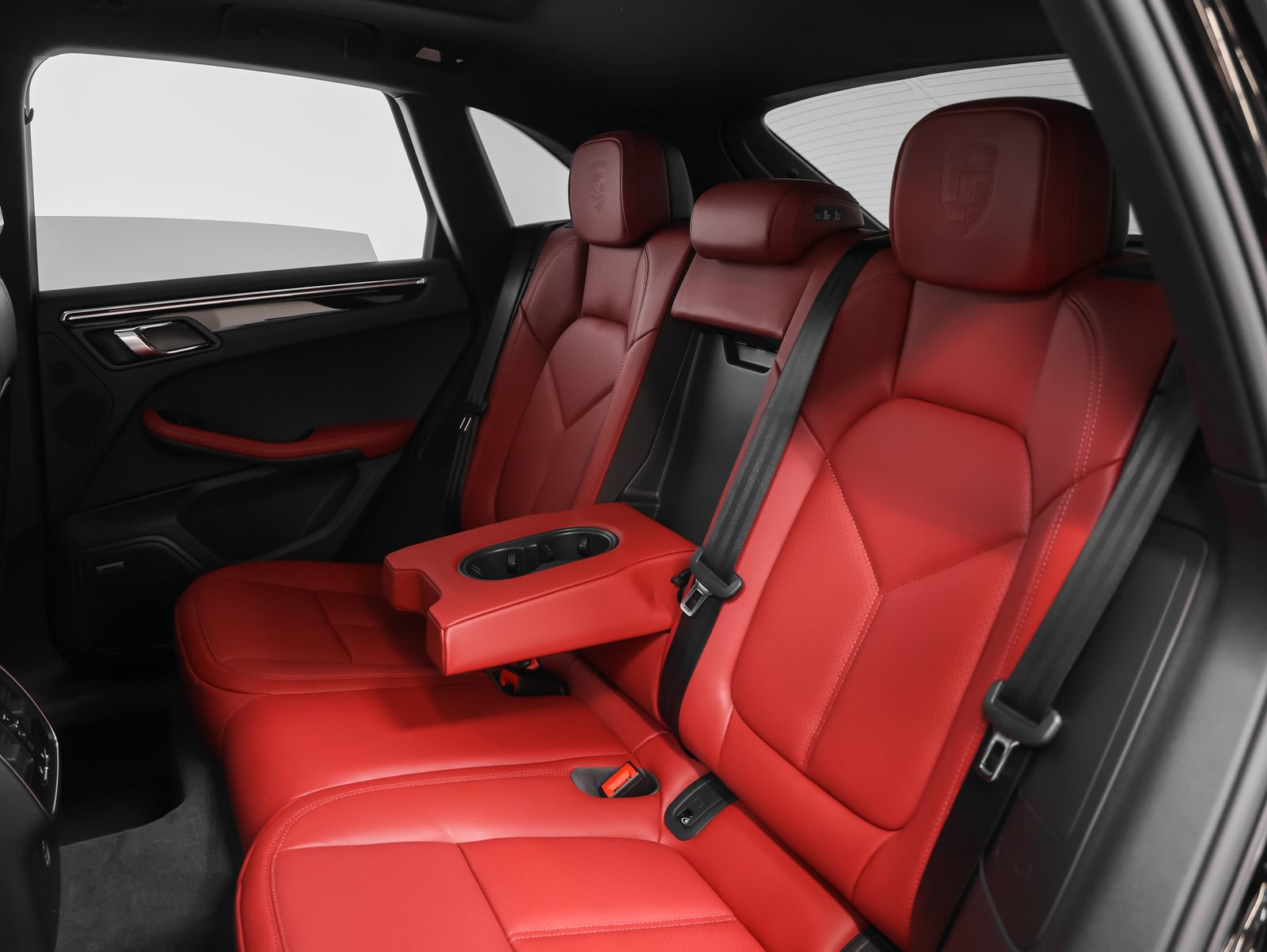 New 2026 Porsche Macan AWD/4WD image 41