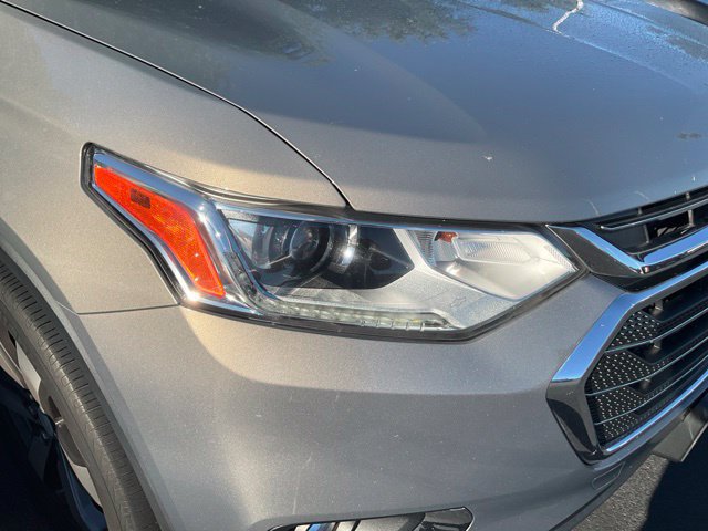 Used 2019 Chevrolet Traverse LT w/ LT Premium Package FWD image 2