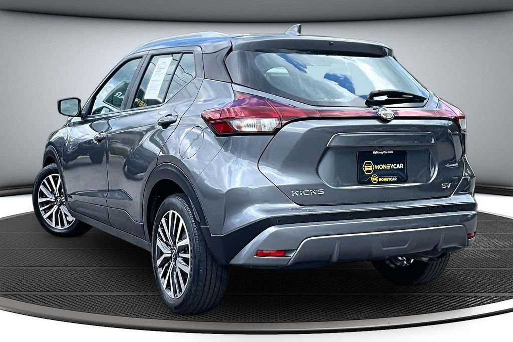 Used 2022 Nissan Kicks SV FWD image 4