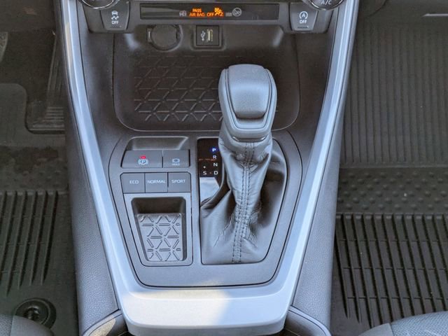 Used 2019 Toyota RAV4 XLE image 18