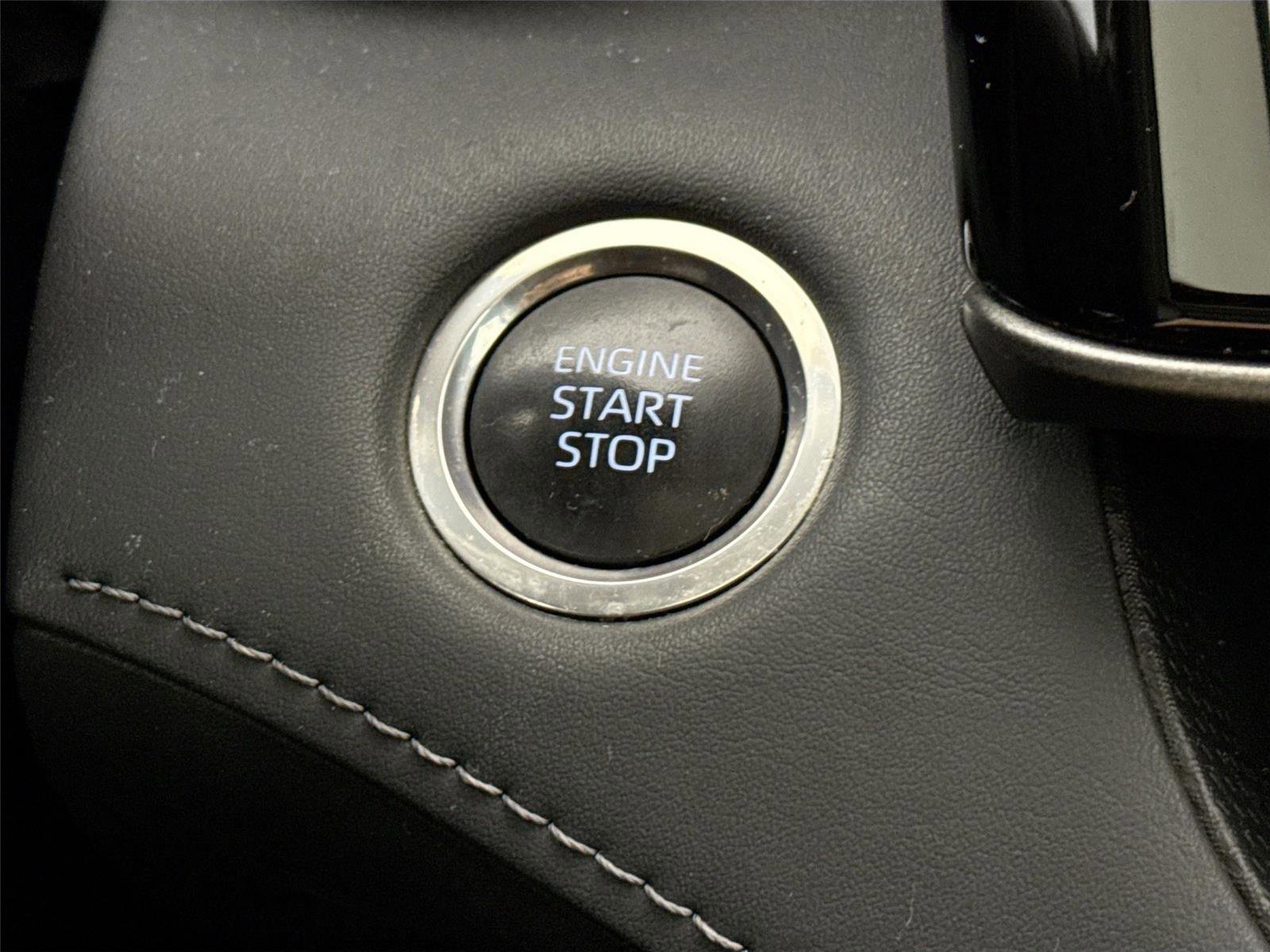 Certified 2024 Toyota Highlander XLE FWD image 21