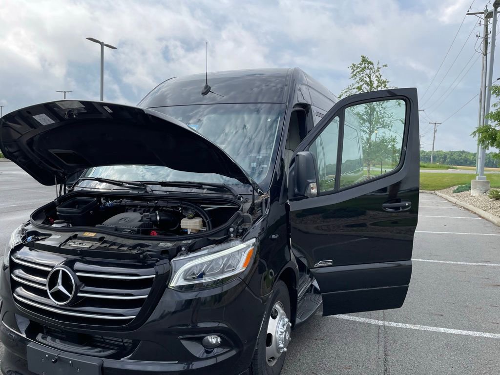 Used 2024 Mercedes-Benz Sprinter 3500 image 12