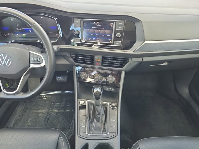 Used 2024 Volkswagen Jetta SE FWD image 11
