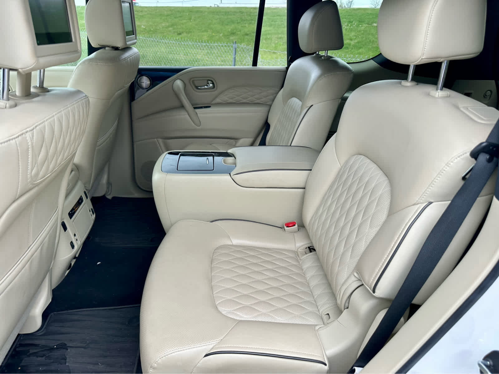 Used 2021 INFINITI QX80 Sensory w/ All-Season Package image 13