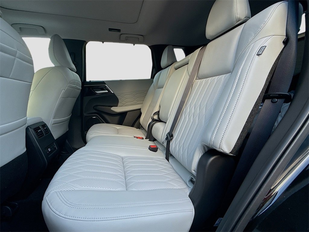 New 2025 Mitsubishi Outlander SEL image 26