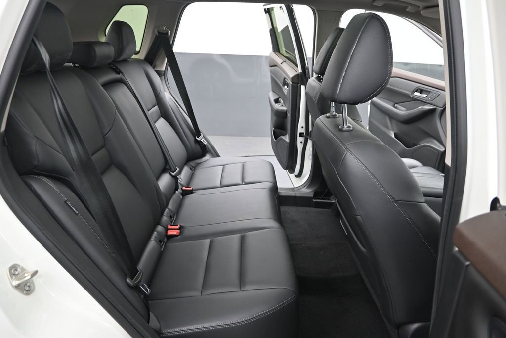 Used 2023 Nissan Rogue SL w/ SL Premium Package FWD image 28