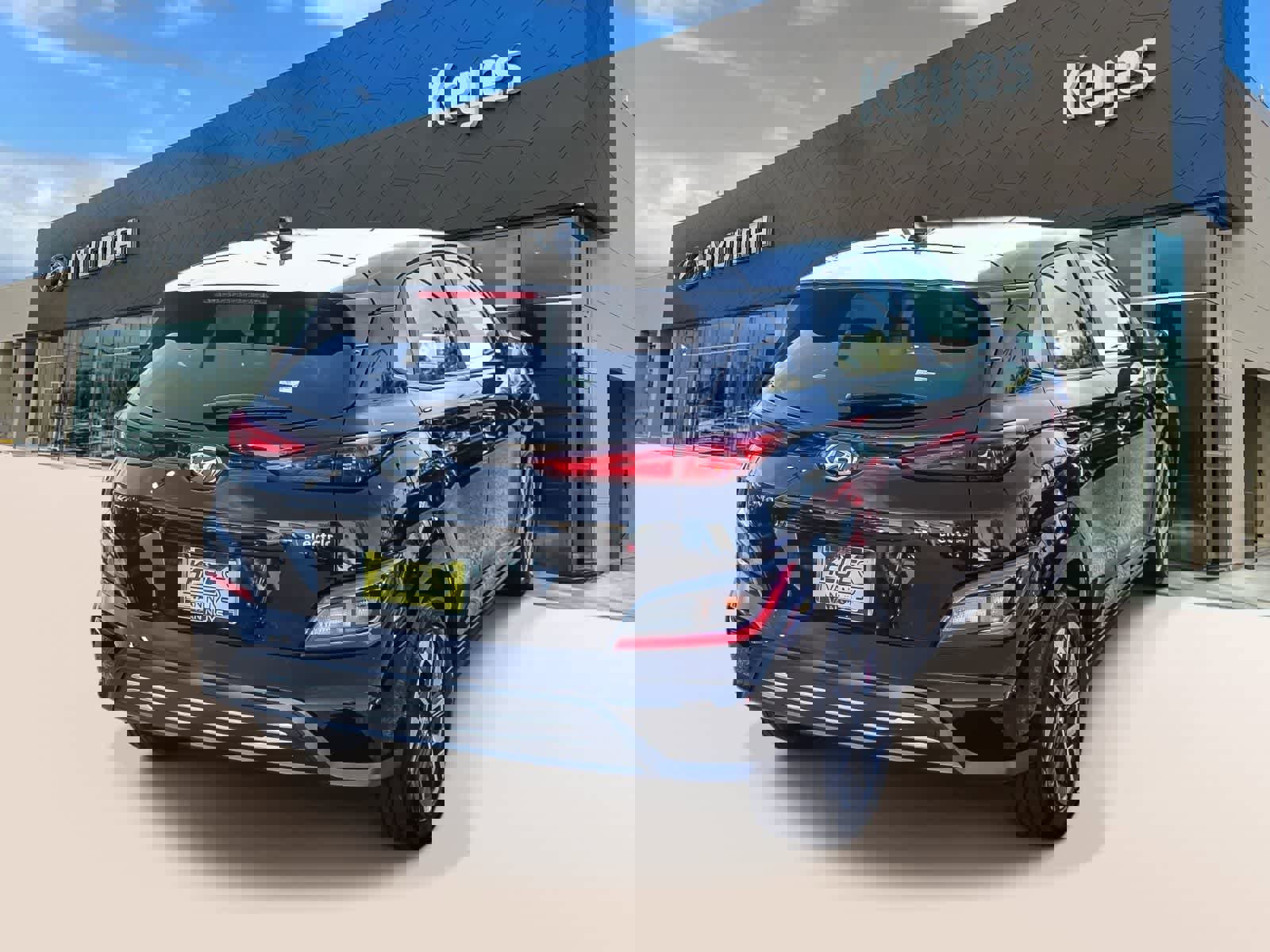 Certified 2023 Hyundai Kona SE w/ Cargo Package image 4