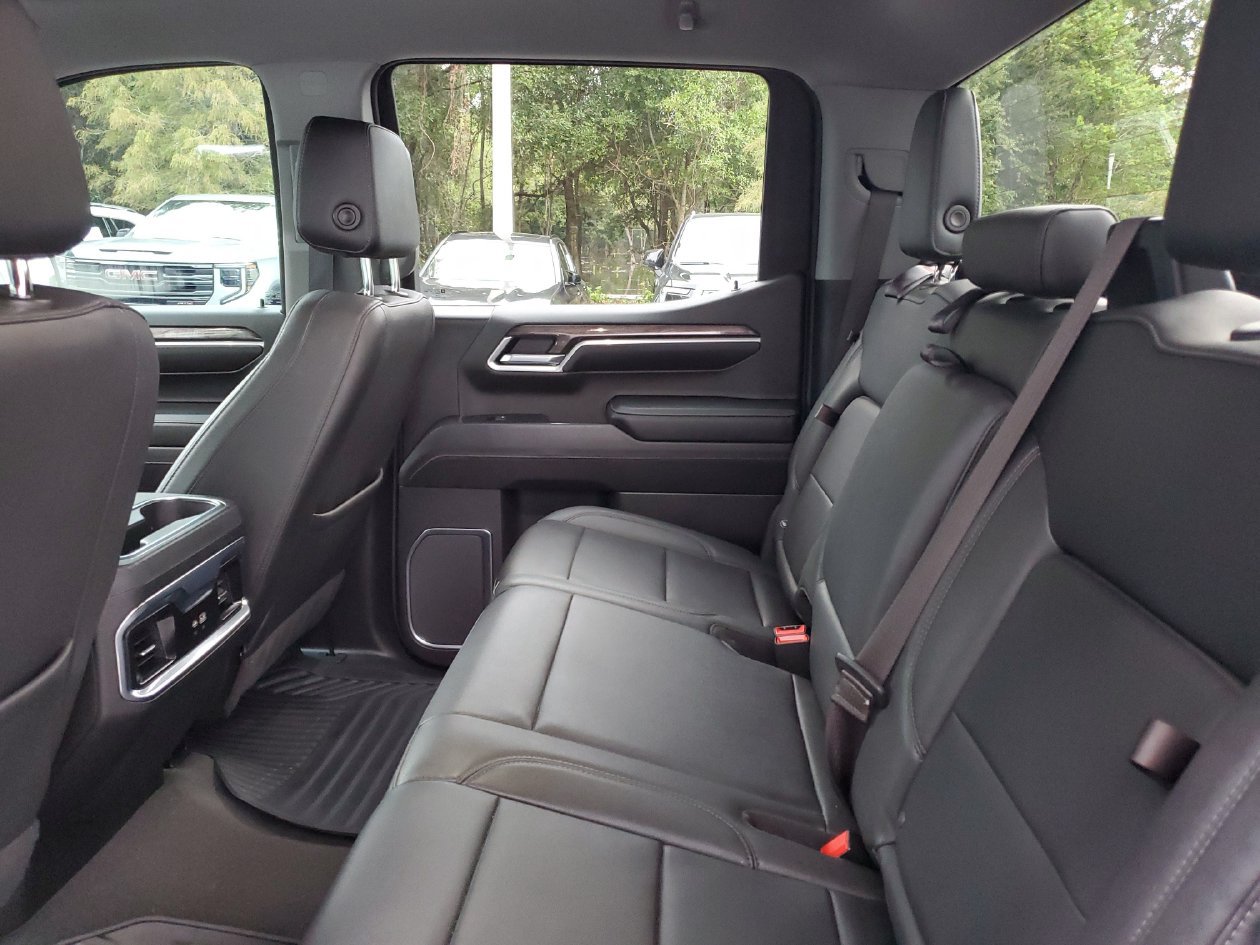 Used 2023 Chevrolet Silverado 1500 LTZ RWD image 11