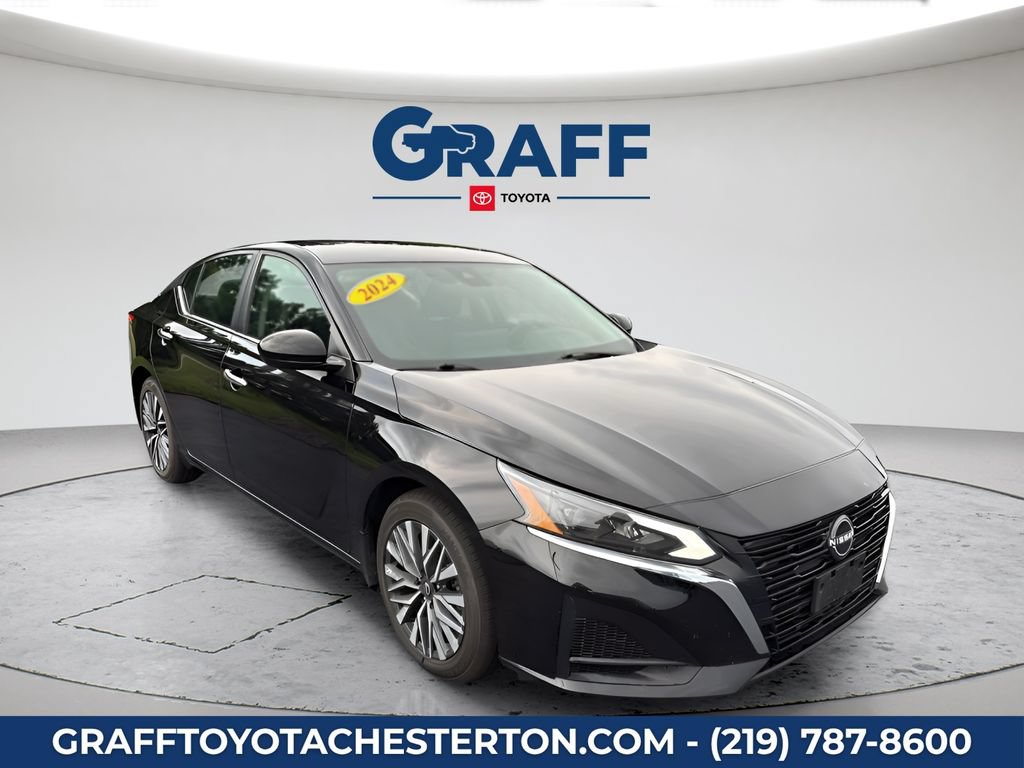 Used 2024 Nissan Altima 2.5 SV w/ SV Premium Package FWD image 4