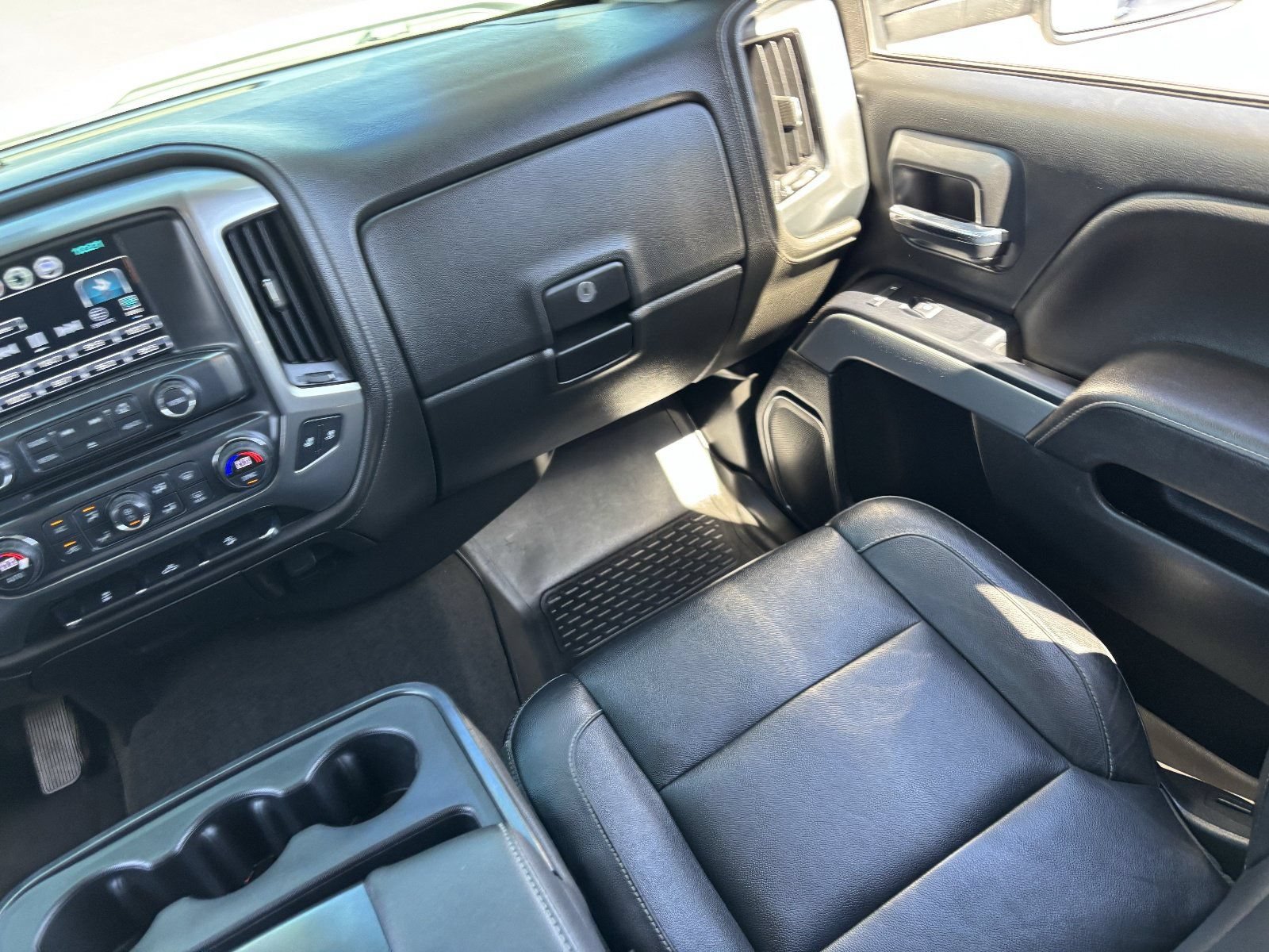 Used 2017 Chevrolet Silverado 2500 LTZ w/ Z71 Package, Off-Road AWD/4WD image 17