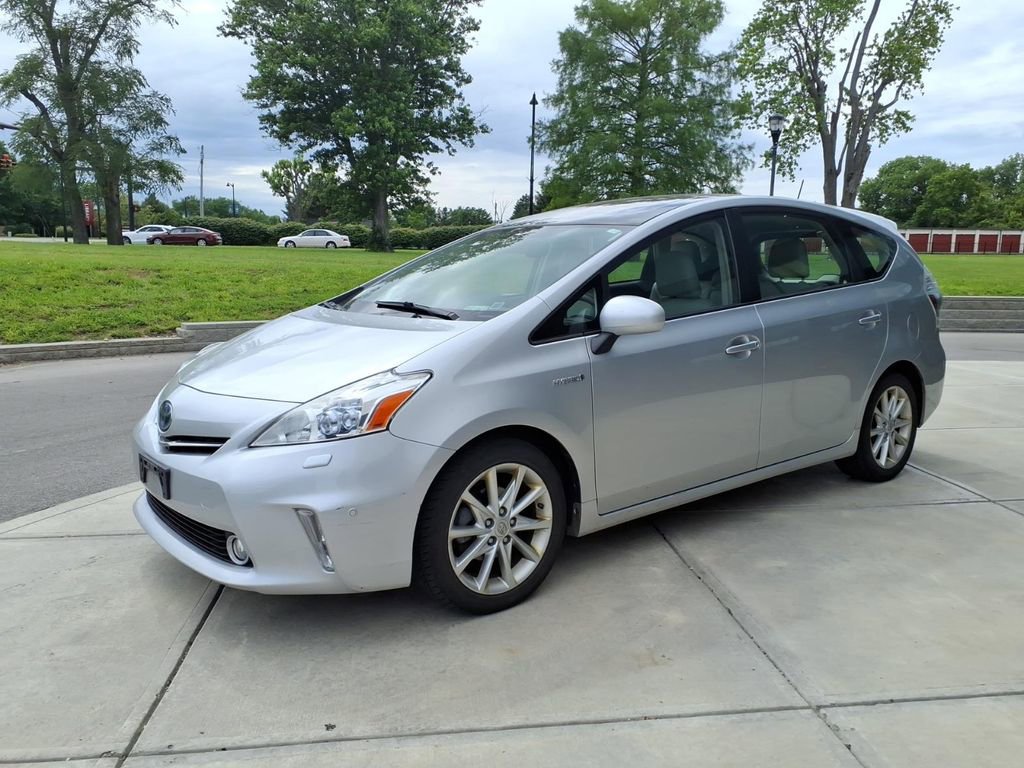 Used 2012 Toyota Prius V Five FWD image 3