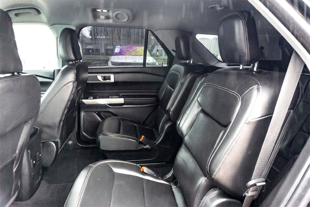 Used 2023 Ford Explorer XLT w/ Equipment Group 202A image 27