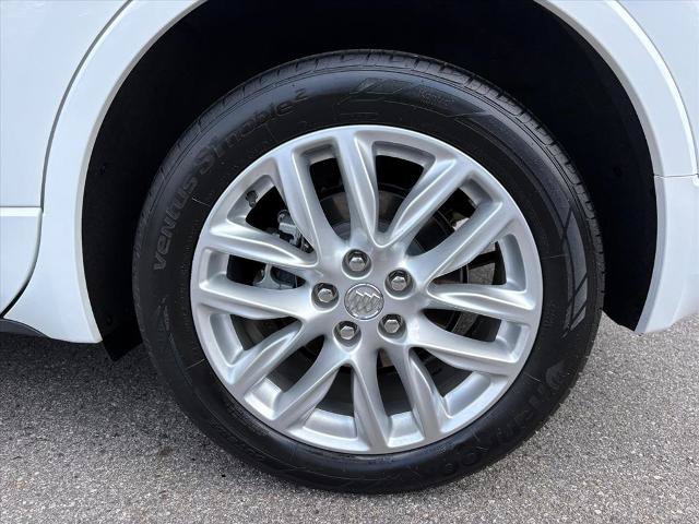 Certified 2020 Buick Envision Premium w/ Driver Confidence Package AWD/4WD image 24
