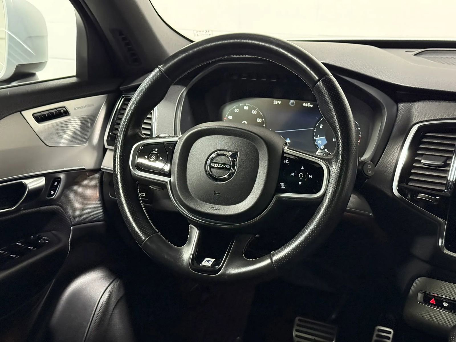 Used 2017 Volvo XC90 T6 R-Design w/ Vision Package AWD/4WD image 26
