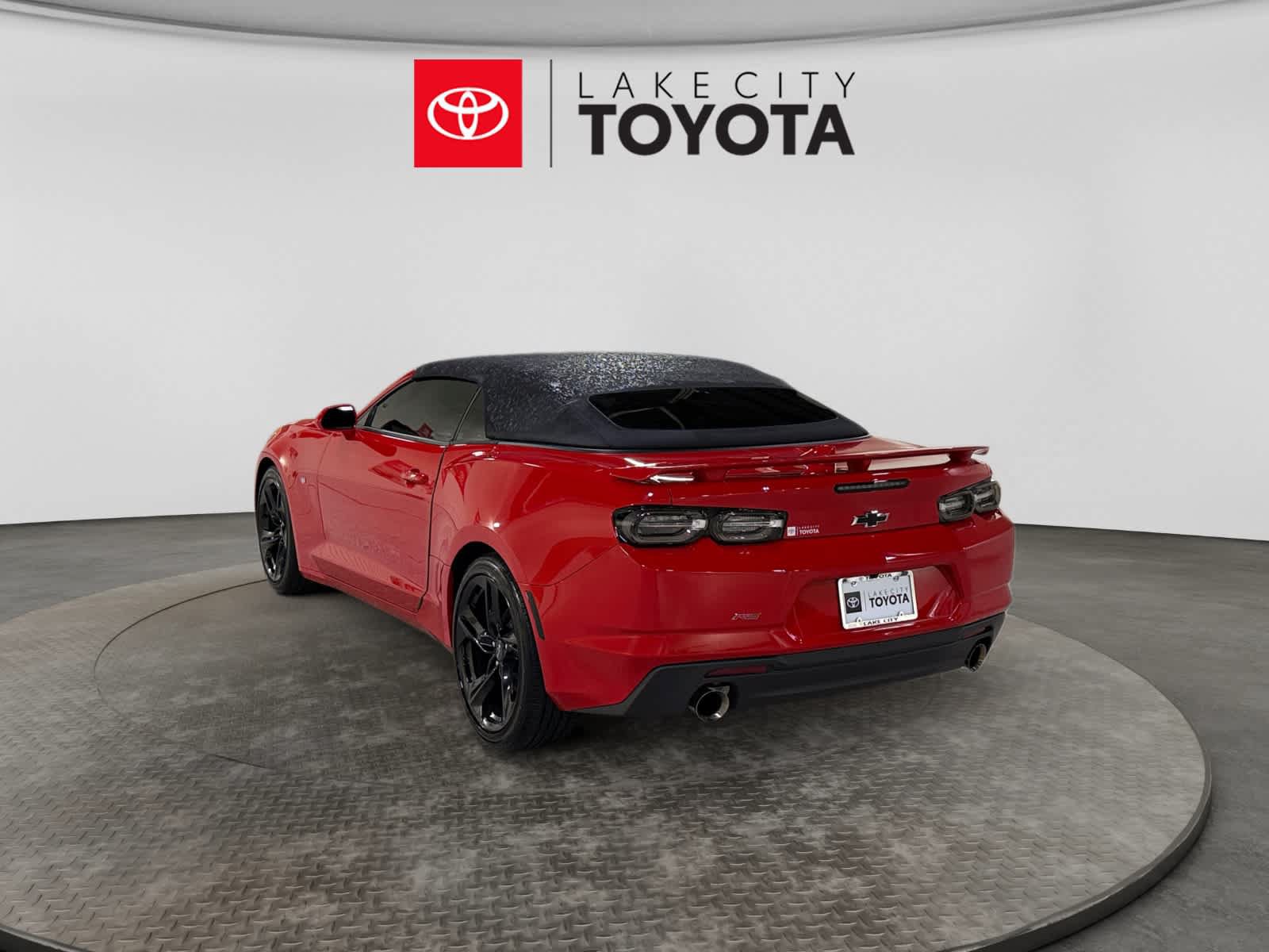 Used 2023 Chevrolet Camaro LT w/ RS Package RWD image 5