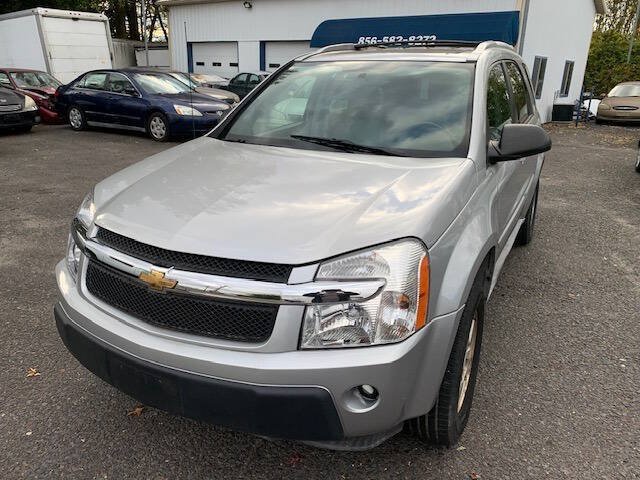 Used 2005 Chevrolet Equinox LT w/ Preferred Equipment Group AWD/4WD image 4