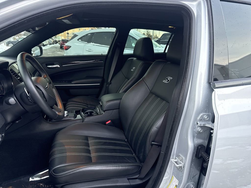 Used 2022 Chrysler 300 S w/ Safetytec Plus Group image 12
