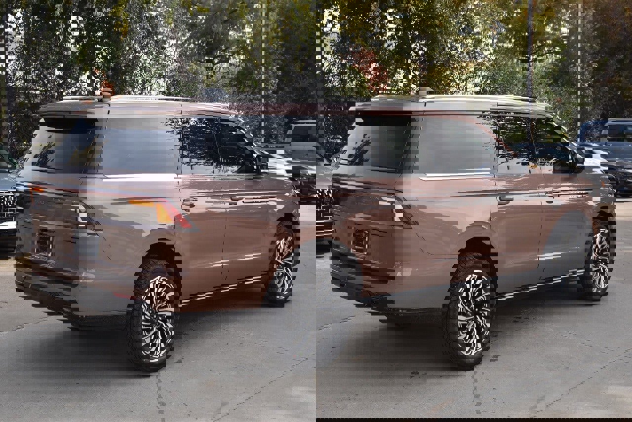 New 2025 Lincoln Navigator L Black Label image 6