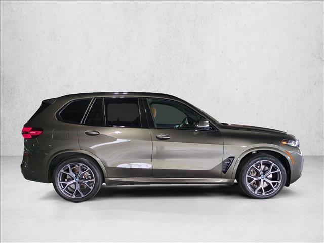 Used 2024 BMW X5 xDrive50e w/ M Sport Package AWD/4WD image 4
