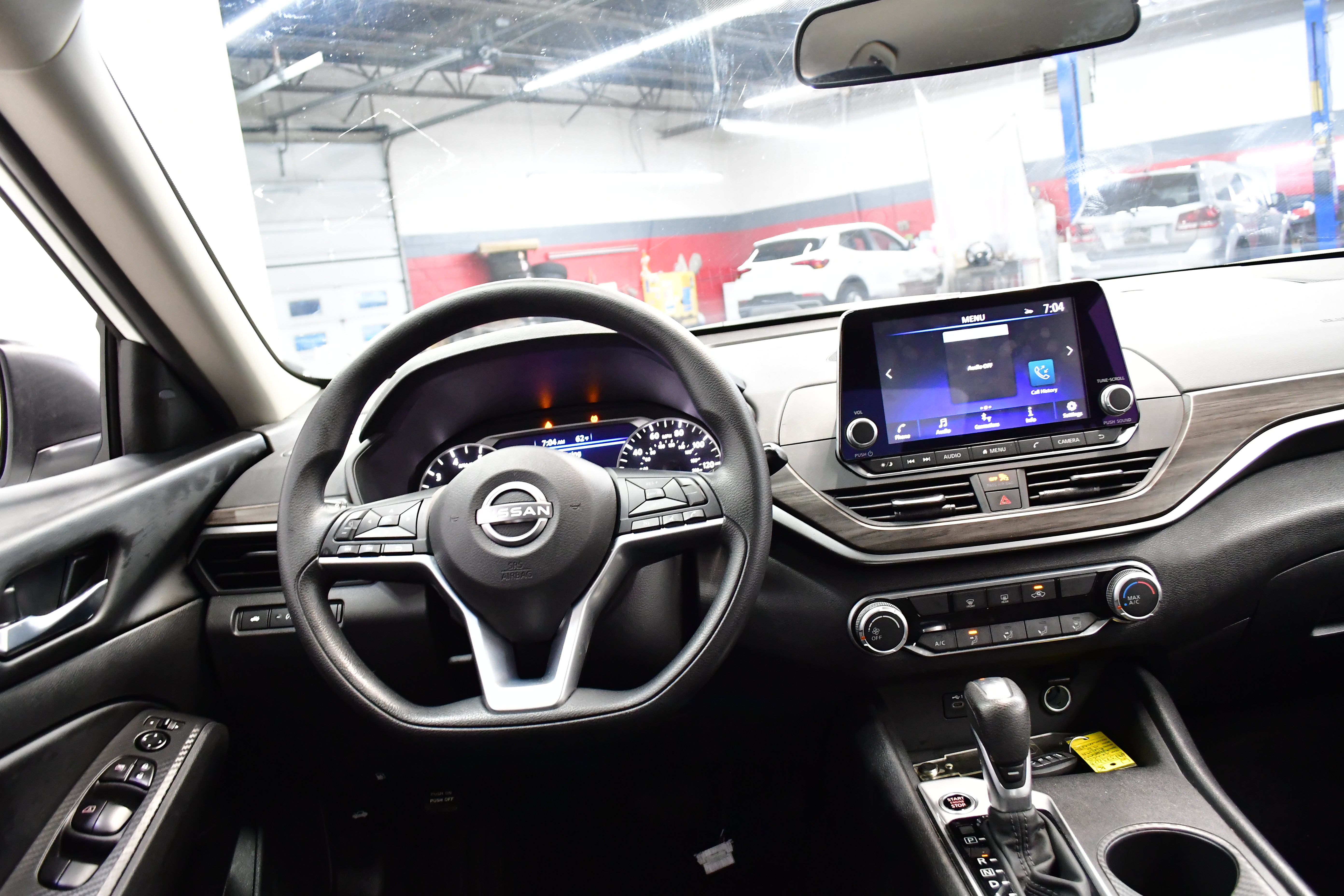 Used 2025 Nissan Altima 2.5 SV image 7