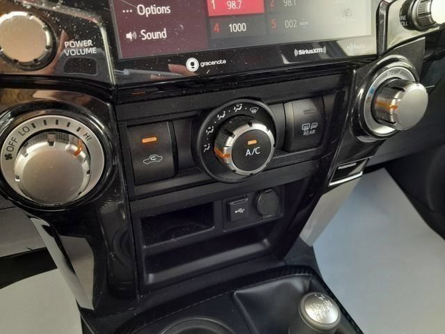 Used 2020 Toyota 4Runner TRD Off-Road Premium w/ Moonroof Package AWD/4WD image 24