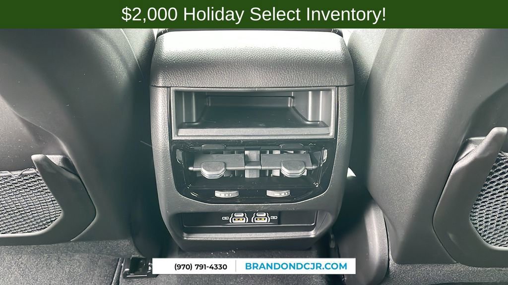 New 2025 Jeep Grand Cherokee Laredo image 11