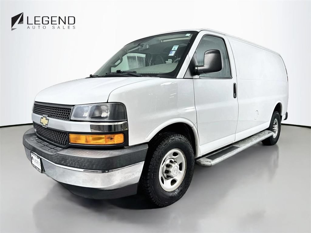 Used 2018 Chevrolet Express 2500 w/ Driver Convenience Package RWD video 1