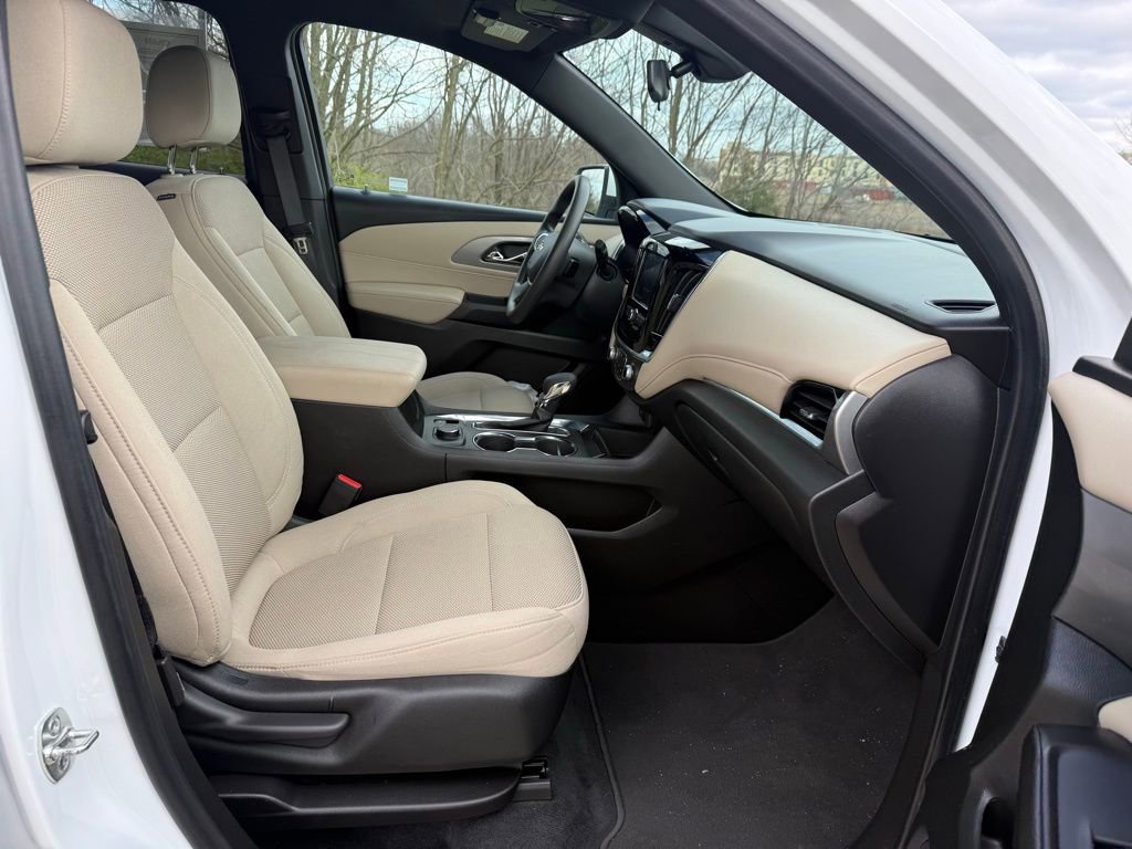 Used 2023 Chevrolet Traverse LS w/ Safety Package image 21