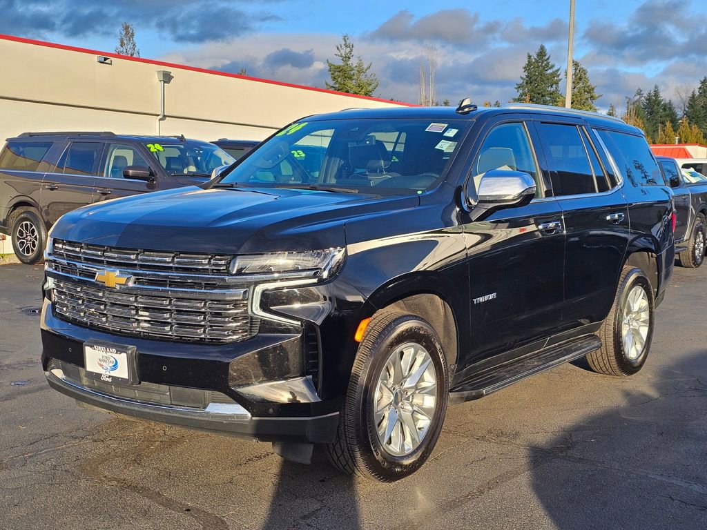Used 2024 Chevrolet Tahoe Premier AWD/4WD image 3