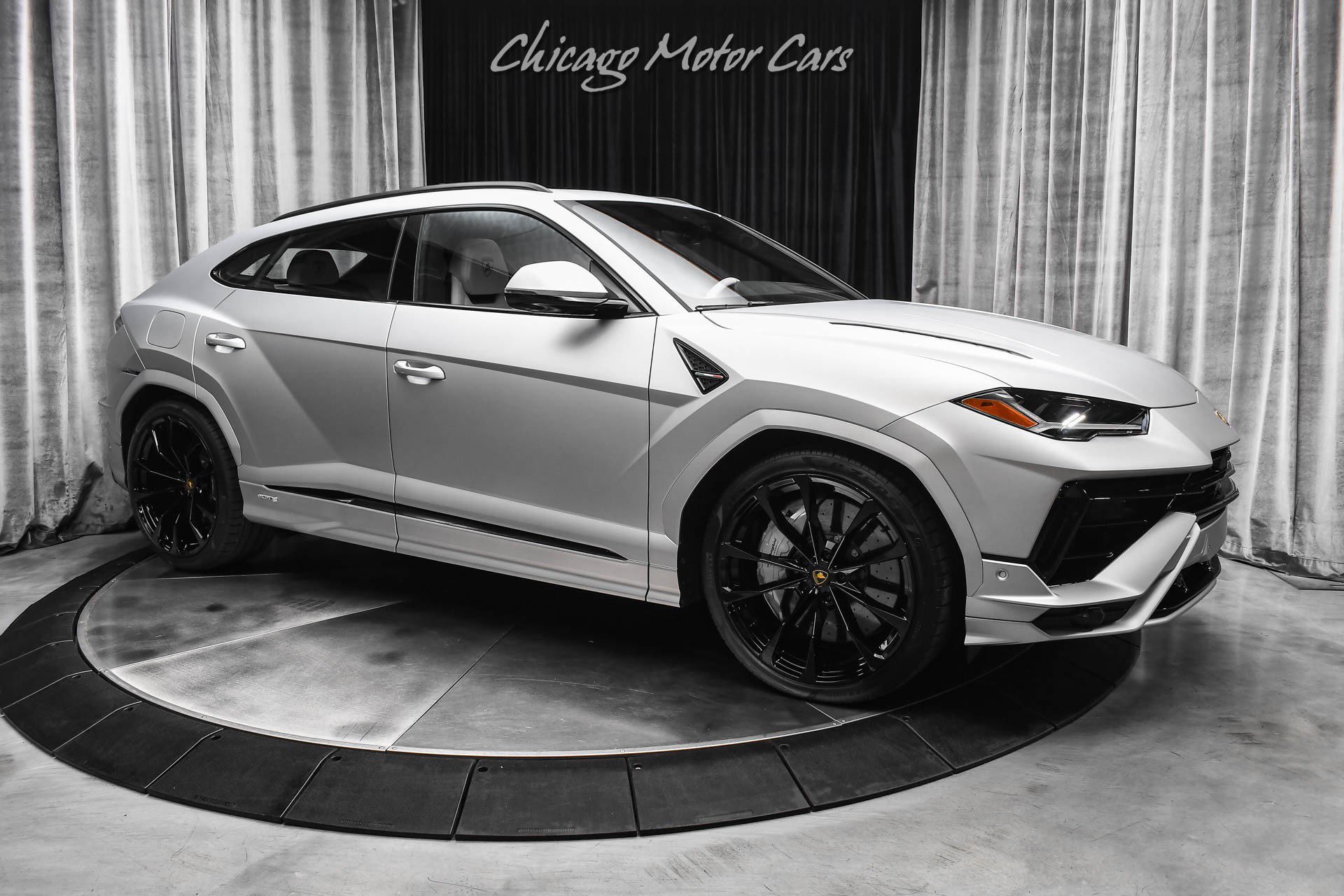Used 2024 Lamborghini Urus S AWD/4WD image 6