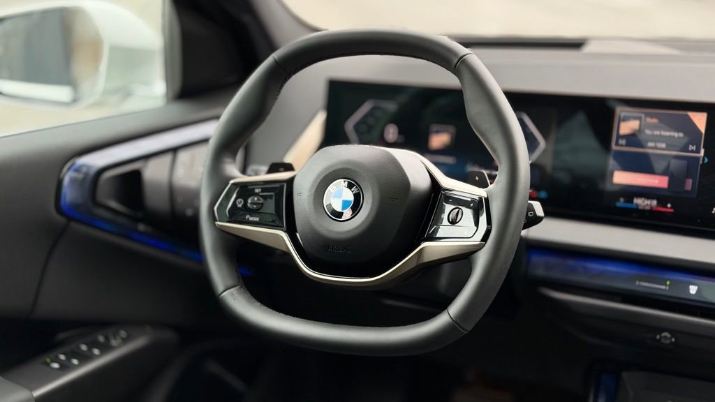 Certified 2025 BMW X3 xDrive30i w/ Premium Package image 11