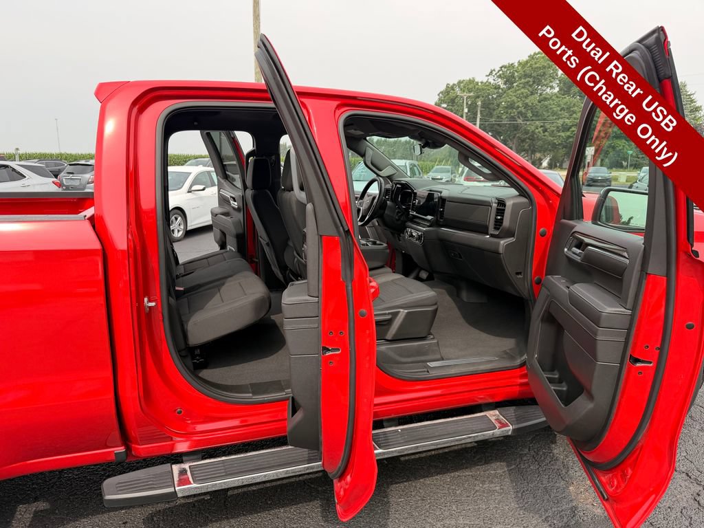 Used 2023 Chevrolet Silverado 1500 LT AWD/4WD image 30