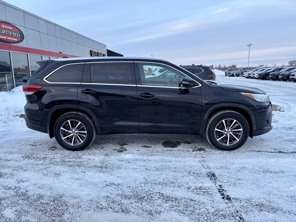 Certified 2018 Toyota Highlander XLE image 2