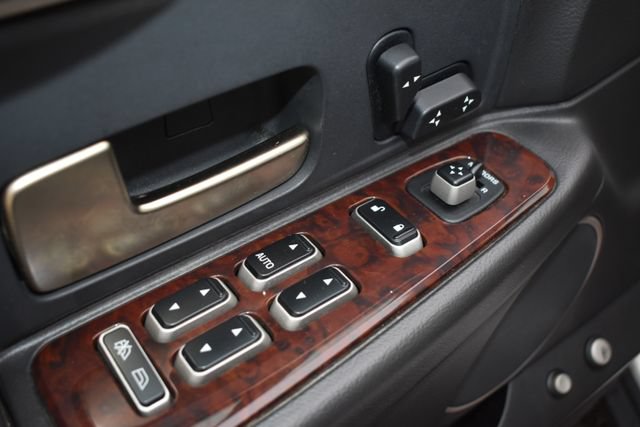 Used 2008 Lincoln Town Car Executive RWD image 19