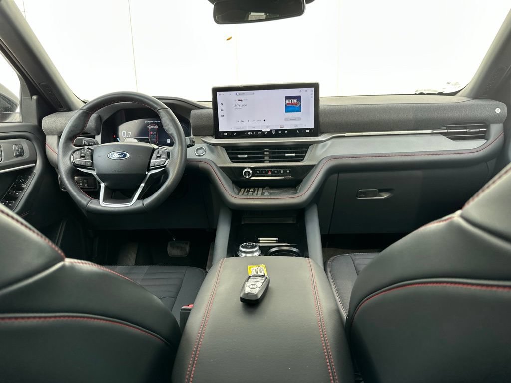 Certified 2025 Ford Explorer ST-Line w/ Premium Package AWD/4WD image 35