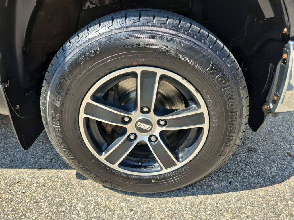 Used 2017 Toyota Tundra SR5 w/ SR5 Upgrade Package image 9