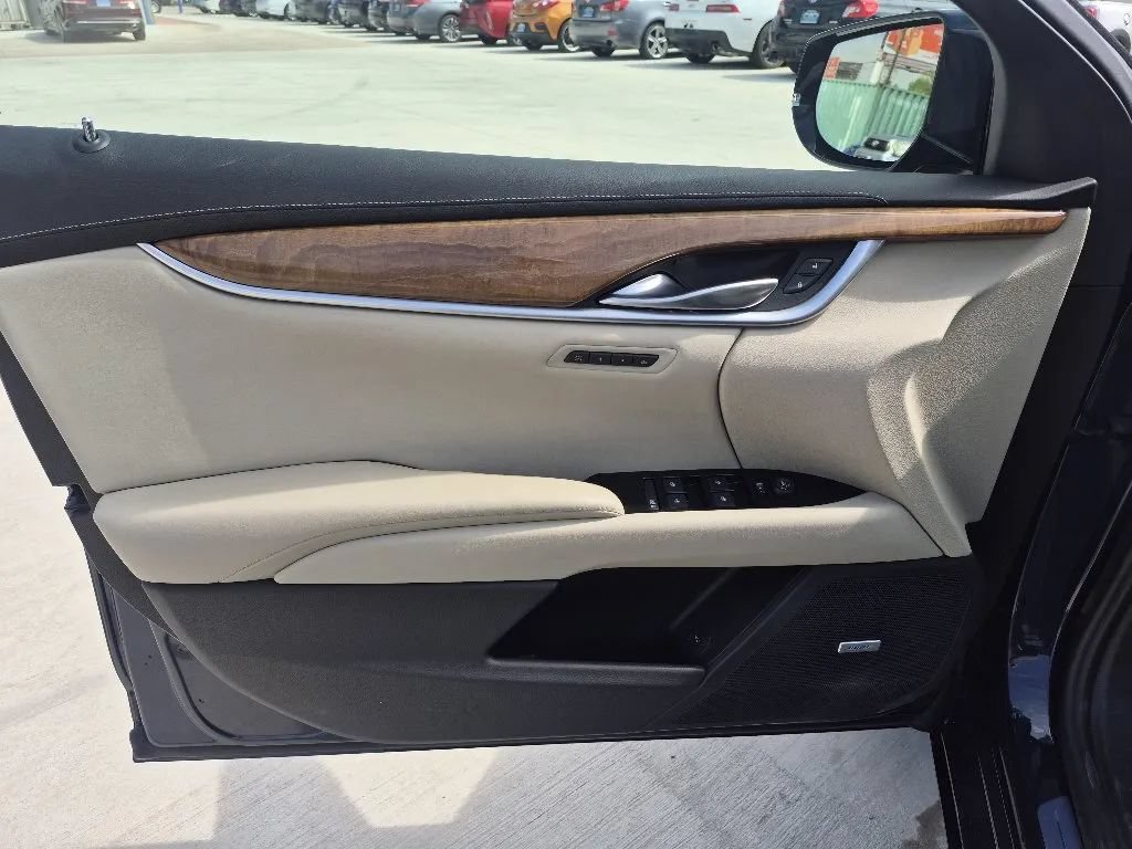 Used 2018 Cadillac XTS Luxury AWD/4WD image 11