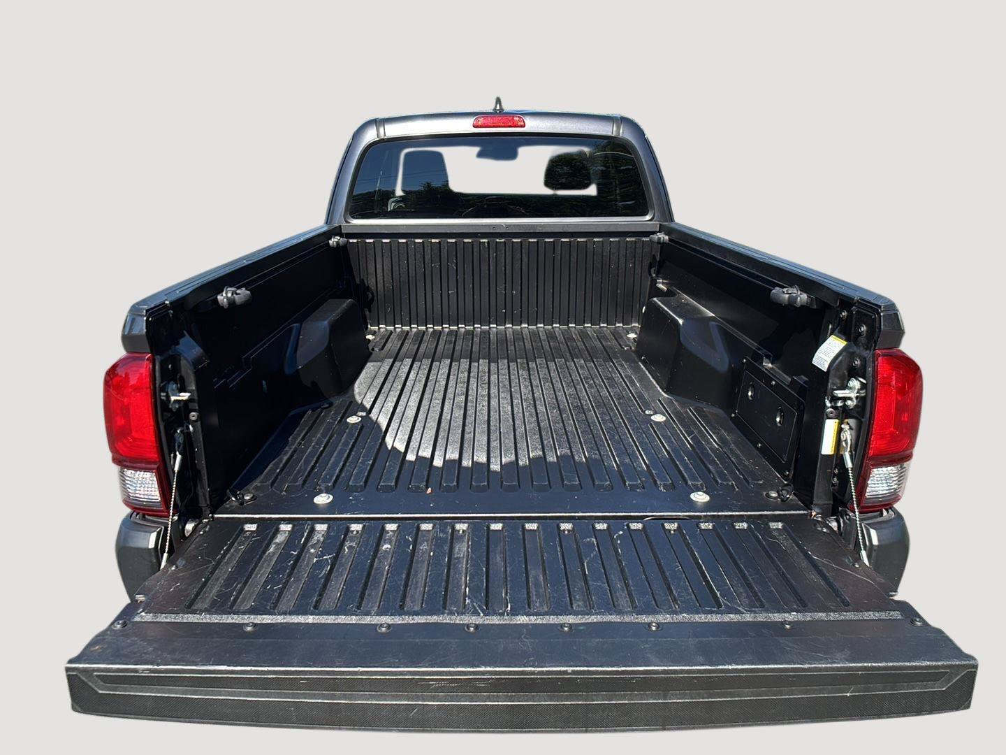 Used 2021 Toyota Tacoma SR RWD image 15