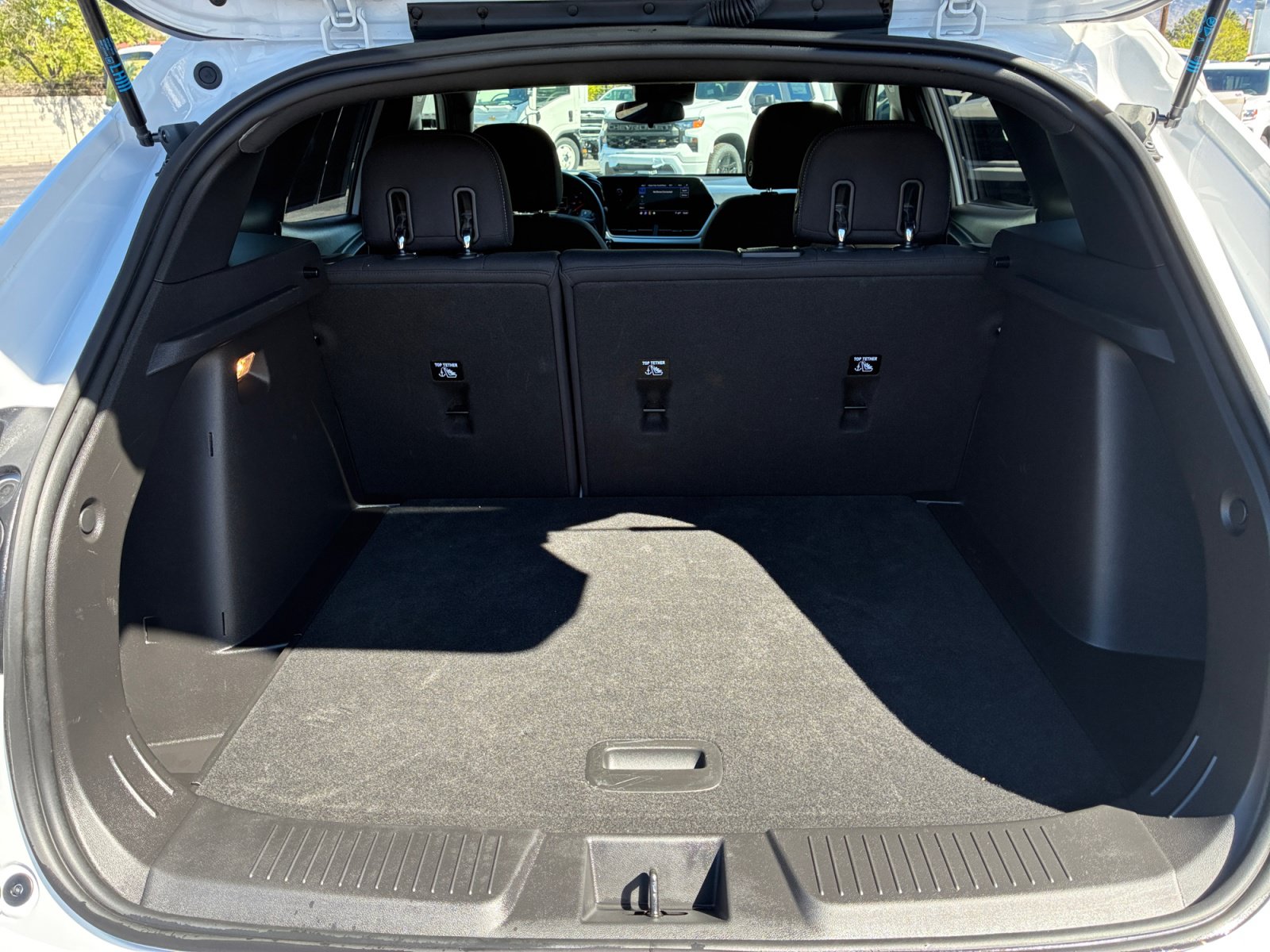 Used 2024 Chevrolet Trax RS FWD image 27