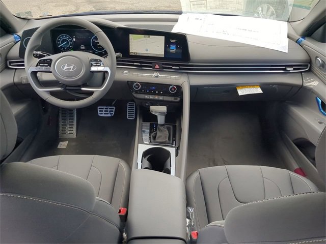 New 2025 Hyundai Elantra SEL image 14
